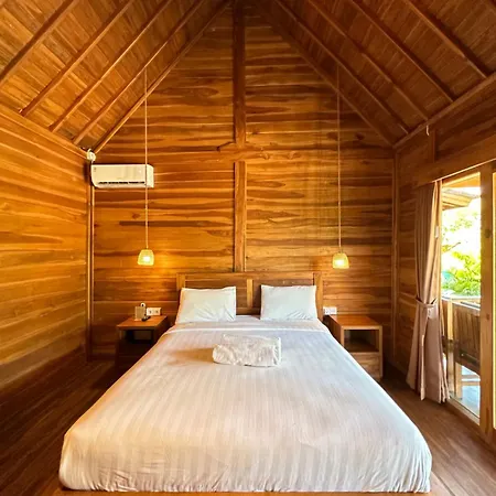Uluwatu Wooden Villa