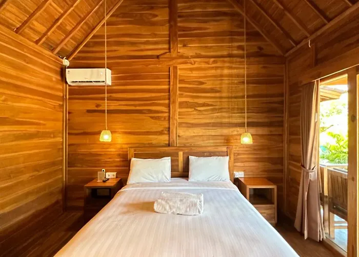 Wooden 3* Uluwatu (Bali)