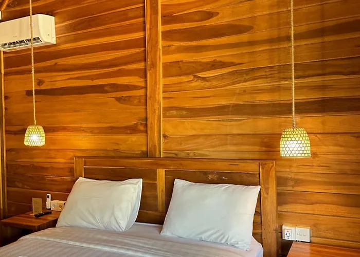 Wooden Hotel 3*