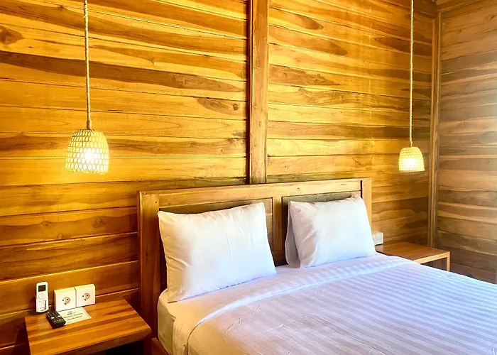 Wooden Uluwatu (Bali)